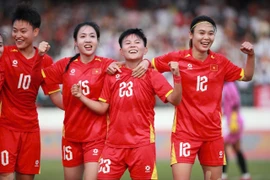 Đội tuyển Nữ Việt Nam giành chiến thắng 2-0 trước đối thủ Myanmar để giành quyền vào bán kết SEA Games 33. (Ảnh: TTXVN)
