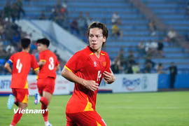 Tiền vệ Việt kiều Viktor Lê có lần đầu đá chính tại SEA Games 33. (Ảnh: Việt Anh/Vietnam+)