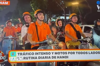 Ảnh chụp màn hình phóng sự về Việt Nam. (Ảnh: Diệu Hương/TTXVN)