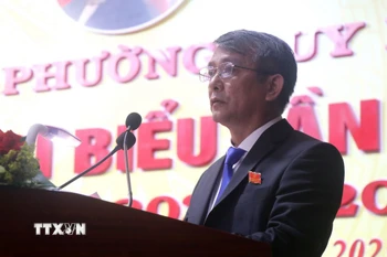 Bí thư Đảng ủy phường Quy Nhơn Nguyễn Hữu Khúc phát biểu khai mạc Đại hội. (Ảnh: Sỹ Thắng/TTXVN)