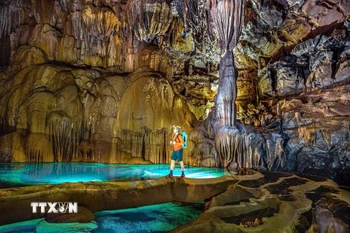 Bên trong hang Hung Thoòng (vườn Quốc gia Phong Nha-Kẻ Bàng, Quảng Bình. (Ảnh: TTXVN phát)