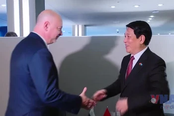 Chủ tịch nước gặp gỡ, tiếp xúc với lãnh đạo Bulgaria và Bồ Đào Nha