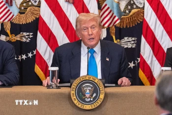 Tổng thống Mỹ Donald Trump phát biểu tại Nhà Trắng ở Washington, D.C. (Ảnh: THX/TTXVN)