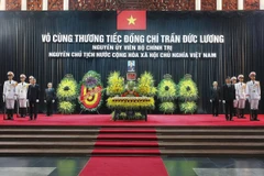 Linh cữu nguyên Chủ tịch nước Trần Đức Lương quàn tại Nhà tang lễ Quốc gia số 5 Trần Thánh Tông, Hà Nội. (Ảnh: TTXVN)