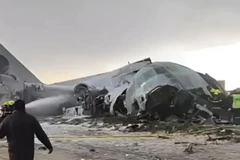 Chiếc máy bay C-130 Hercules của Không quân Bolivia xuất phát từ thành phố Santa Cruz (miền Đông) và gặp nạn khi hạ cánh xuống sân bay quốc tế El Alto. (Nguồn: X)
