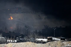 Cơ sở trữ dầu Shehran của Iran tại Tehran là mục tiêu tấn công của lực lượng phối hợp Mỹ-Israel, ngày 8/3/2026. (Nguồn: Anadolu Agency/TTXVN)