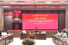 Bí thư Thành ủy Hà Nội Bùi Thị Minh Hoài phát biểu tại hội nghị. (Ảnh: Quốc Lũy/TTXVN)