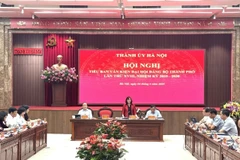 Bí thư Thành ủy Hà Nội Bùi Thị Minh Hoài phát biểu tại hội nghị. (Ảnh: Quốc Lũy/TTXVN)