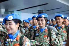 Niềm vui và tự hào của chiến sỹ Đội Công binh số 4 khi lên đường thực hiện nhiệm vụ gìn giữ hoà bình. (Ảnh: Tuấn Anh/TTXVN)