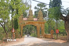 Về Ô Lâm hôm nay, cuộc sống của người dân đang thay đổi từng ngày với hạ tầng đồng bộ, những cung đường nhựa, đường bê tông nối dài tới tận 18 ấp trong toàn xã. (Ảnh: Công Mạo/TTXVN)