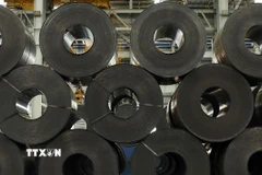 Thép cuộn cán nóng HRC là sản phẩm chủ lực của nhà máy thép Hoà Phát Dung Quất, Quảng Ngãi được sử dụng nhiều trong nước và xuất khẩu. (Ảnh: Quốc Khánh/TTXVN)