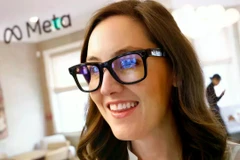 Mẫu kính "Celeste" được tích hợp nhiều tính năng ấn tượng như cập nhật thời tiết, dịch thuật theo thời gian thực và điều khiển bằng cử chỉ tay thông qua một dây đeo cổ tay. (Nguồn: Washington AI Network)