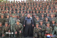 Nhà lãnh đạo Triều Tiên Kim Jong Un thăm đơn vị tác chiến đặc biệt tại căn cứ huấn luyện ở Bình Nhưỡng ngày 2/10/2024. (Nguồn: YONHAP/TTXVN)