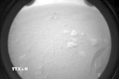 Hình ảnh bề mặt sao Hỏa do tàu thám hiểm Perseverance của NASA chụp lại. (Ảnh: THX/TTXVN)