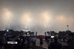 Pháo hoa chào mừng Quốc khánh Mỹ tại Washington D.C. (Ảnh: Ngọc Quang/TTXVN)