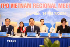 Các đại biểu chù trì hội nghị Vùng Việt Nam 2026 do TPO tổ chức tại Tây Ninh. (Ảnh: Giang Phương/TTXVN)