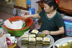 Bánh thành phẩm được dán tem mác. (Ảnh: Đỗ Huyền/TTXVN)