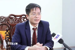 Tham tán Thương mại Việt Nam tại Campuchia Đỗ Việt Phương trả lời phỏng vấn phóng viên TTXVN. (Ảnh: Quang Anh/TTXVN)
