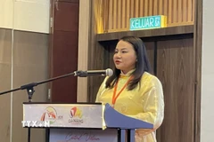 Bà Trần Thị Hoài Trâm, Giám đốc Sở Du lịch Thành phố Huế, phát biểu tại sự kiện. (Ảnh; Quang Hoàn/TTXVN)