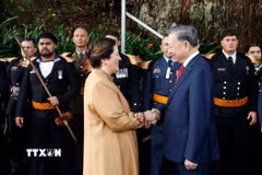 Toàn quyền New Zealand Cindy Kiro đón Tổng Bí thư, Chủ tịch nước Tô Lâm. (Ảnh: Thống Nhất/TTXVN)