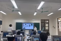 Bám sát tinh thần Nghị quyết 71, ngành Giáo dục đã chủ động bảo đảm cơ sở vật chất cho học sinh trước năm học mới. (Ảnh: Diệu Thúy/TTXVN)