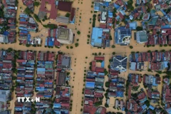 Khu vực trung tâm của tỉnh Thái Nguyên (thành phố Thái Nguyên cũ) ngày 10/10 chìm trong nước lũ, không điện, không nước sạch. (Nguồn: TTXVN)