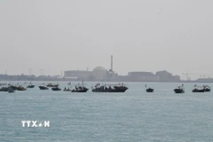 Tàu chiến của Lực lượng Vệ binh Cách mạng Hồi giáo Iran tại Vịnh Persian, gần Bushehr, Iran. (Nguồn: THX/TTXVN)