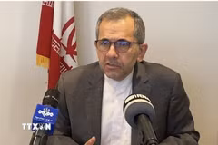Thứ trưởng Ngoại giao Iran Majid Takht-Ravanchi. (Ảnh: IRNA/TTXVN)