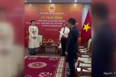 Ca sỹ Đức Phúc vinh dự nhận bằng khen của Thủ tướng Chính phủ