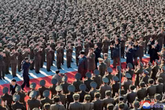 Nhà lãnh đạo Triều Tiên Kim Jong Un thăm Đại học Chính trị Kim Nhật Thành ở Bình Nhưỡng ngày 24/2/2025. (Nguồn: Yonhap/TTXVN)
