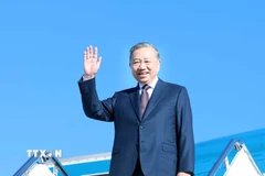 Lễ tiễn Tổng Bí thư Tô Lâm tại sân bay quân sự Andrews. (Ảnh: Thống Nhất/TTXVN)