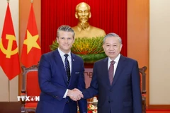 Tổng Bí thư Tô Lâm tiếp Bộ trưởng Bộ Chiến tranh Hoa Kỳ Pete Hegseth. (Ảnh: Thống Nhất/TTXVN)