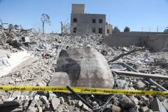 Cảnh đổ nát sau cuộc không kích tại Tehran, Iran. (Nguồn: THX/TTXVN)