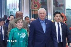 Bí thư thứ Nhất, Chủ tịch nước Cuba Miguel Díaz-Canel Bermúdez và Phu nhân dự chiêu đãi trọng thể kỷ niệm 80 năm Quốc khánh Việt Nam. (Ảnh: Lâm Khánh/TTXVN)