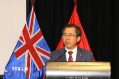Đại sứ Việt Nam tại Australia Phạm Hùng Tâm phát biểu tại buổi lễ. (Ảnh: Thanh Tú/TTXVN)