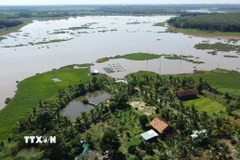 Đập thủy lợi Phước Hòa tại xã Nha Bích (Đồng Nai) có diện tích hơn 2.000ha với hồ Phước Hòa đã được quy hoạch là hồ cấp 1 quốc gia có tiềm năng phát triển các khu đô thị sinh thái ven hồ, khu sân golf kết hợp khu đô thị, dịch vụ du lịch, nghỉ dưỡng và các công viên tự nhiên. Đây sẽ là nơi hình thành không gian đô thị xanh với cảnh sắc thiên nhiên, thu hút du khách. (Ảnh: Đậu Tất Thành/TTXVN)