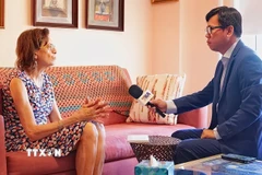 Nhà hoạt động xã hội người Mỹ Juliet Ucelli trả lời phỏng vấn phóng viên TTXVN tại New York. (Ảnh: Lê Hoàng/TTXVN)