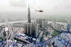 Nhà báo, nhà nghiên cứu người Argentina Gastón Fiorda đánh giá cao định hướng thu hút mạnh mẽ vốn tư nhân, đầu tư lớn, đồng thời điều chỉnh mô hình phát triển để củng cố vị thế quốc gia có thu nhập trung bình cao, tiến tới nhóm nước phát triển. (Ảnh:Thanh Vũ/TTXVN)