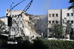 Trụ sở Tổng tư lệnh quân đội Syria ở Damascus bị phá huỷ sau vụ không kích của không lực Israel, ngày 16/7/2025. (Ảnh: THX/TTXVN)