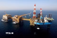 Mỏ khí đốt South Pars ở ngoài khơi thành phố Asaluyeh, miền Nam Iran. (Ảnh: IRNA/TTXVN)