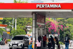Một trạm xăng ở trung tâm Jakarta, Indonesia. (Ảnh: Đỗ Quyên/TTXVN)