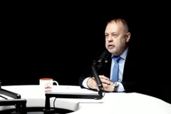 Chuyên gia Grigory Trofimchuk - tác giả cuốn sách “Việt Nam cất cánh” đạt giải nhất Giải thưởng Thông tin Đối ngoại Việt Nam lần thứ VII năm 2021. (Ảnh: Quang Vinh/TTXVN)