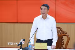Thủ tướng Lê Minh Hưng làm việc với Ban Thường vụ Thành ủy Cần Thơ. (Ảnh: Dương Giang/TTXVN)