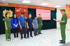Cơ quan cảnh sát điều tra Công an tỉnh Đồng Nai công bố quyết định khởi tố và lệnh bắt bị can để tạm giam. (Nguồn: Công an Đồng Nai/ TTXVN phát)