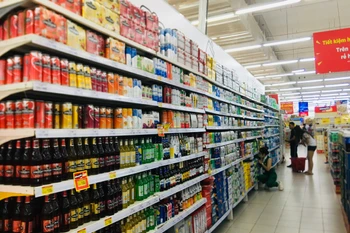 Tháng Chín, nhóm hàng ăn và dịch vụ ăn uống tăng 0,41% cũng là một yếu tố quan trọng tác động làm CPI chung tăng 0,14 điểm phần trăm. (Ảnh: Vietnam+)