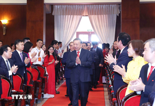 Tổng Bí thư Tô Lâm dự Đại hội. (Ảnh: Phương Hoa/TTXVN) ttxvn-tien-toi-dai-hoi-xiv-cua-dang-dai-hoi-dai-bieu-dang-bo-cac-co-quan-dang-trung-uong-lan-thu-nhat-8292884-1.jpg