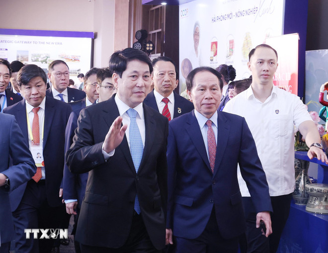Chủ tịch nước Lương Cường dự Phiên khai mạc Kỳ họp lần thứ 3 Hội đồng Tư vấn Kinh doanh APEC (ABAC III). (Ảnh: Lâm Khánh/TTXVN)