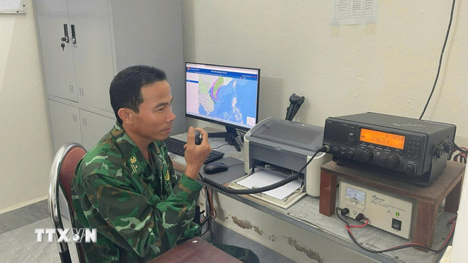 Các địa phương ứng phó với bão số 5 đang tiến nhanh vào đất liền ttxvn-bao-so-5-quang-tri-1.jpg