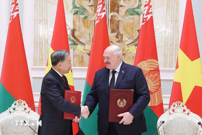Việt Nam-Belarus chính thức thiết lập quan hệ Đối tác chiến lược ttxvn-tong-bi-thu-to-lam-belarus-aleksandr-lukashenko-4.jpg