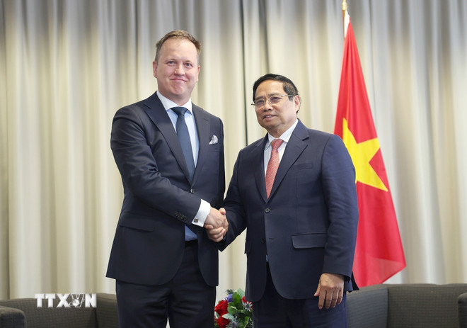 ttxvn-thu-tuong-pham-minh-chinh-lanh-dao-mot-so-tap-doan-cua-estonia-8077839-3.jpg